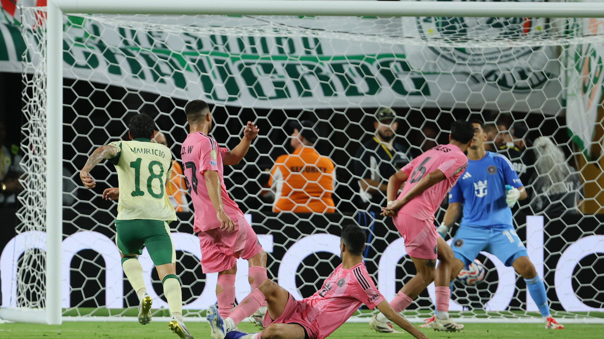 Mauricio-06232025-GETTY-FTR