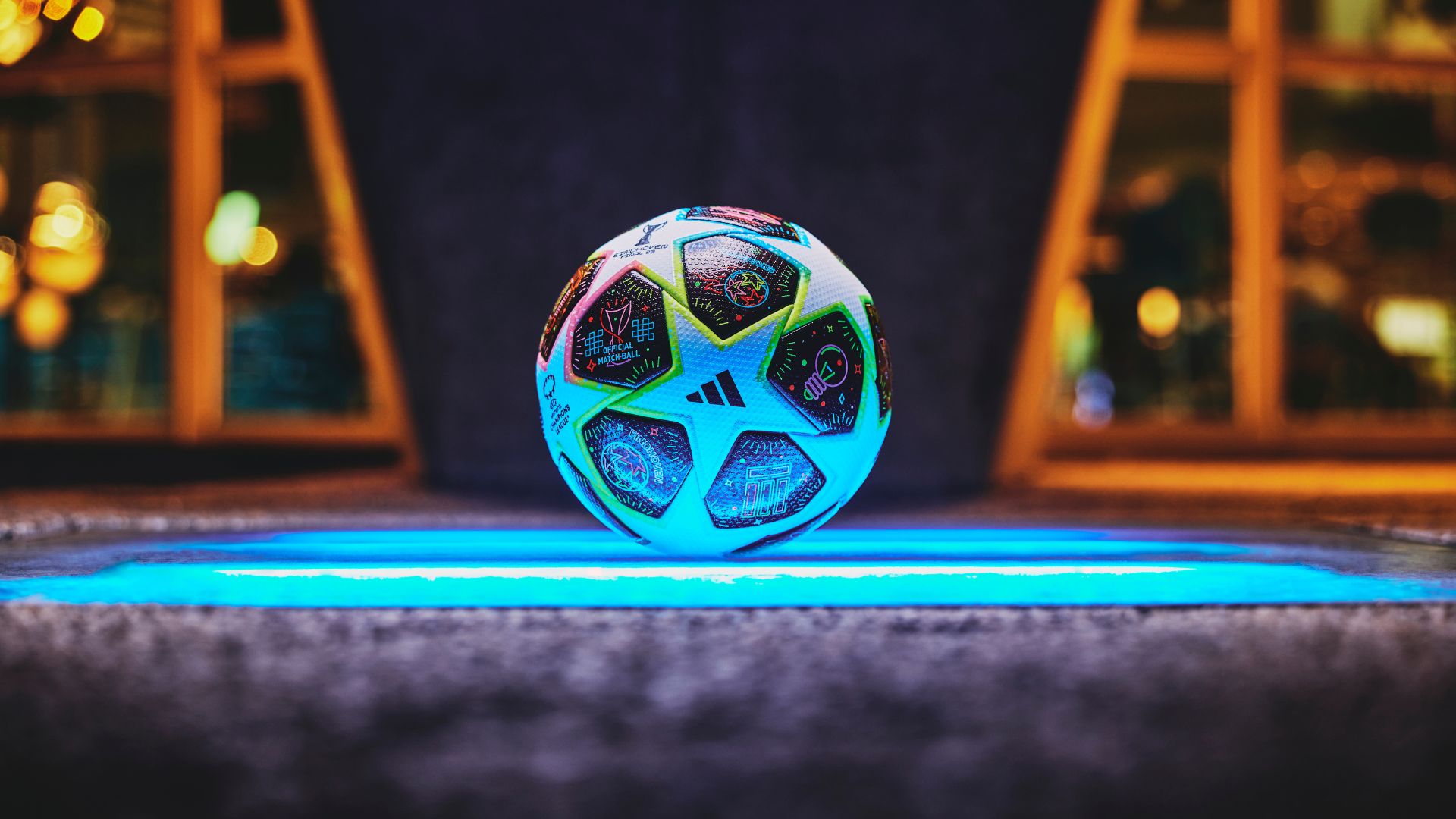 Adidas presenta UWCL Pro Ball Eindhoven, il pallone ufficiale della finale della UEFA Women's Champions League
