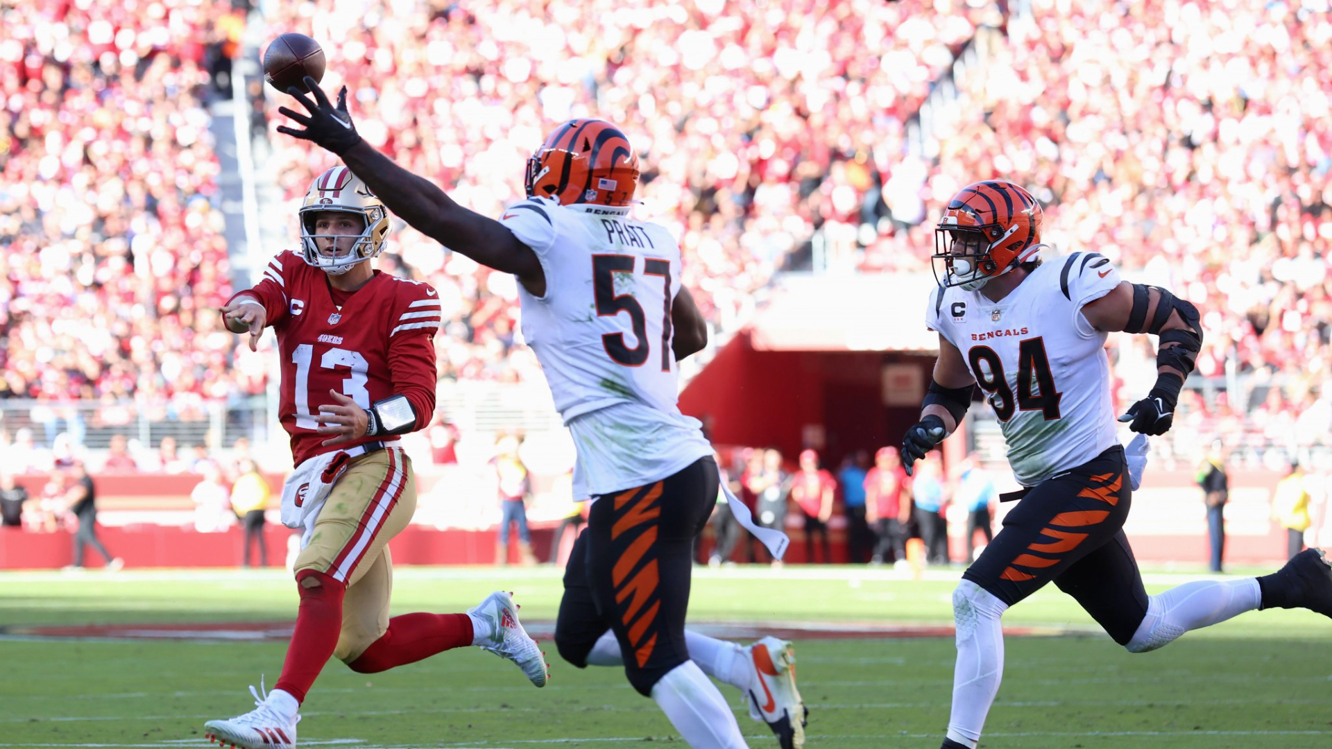 Brock Purdy inercepted by Cincinnati Bengals