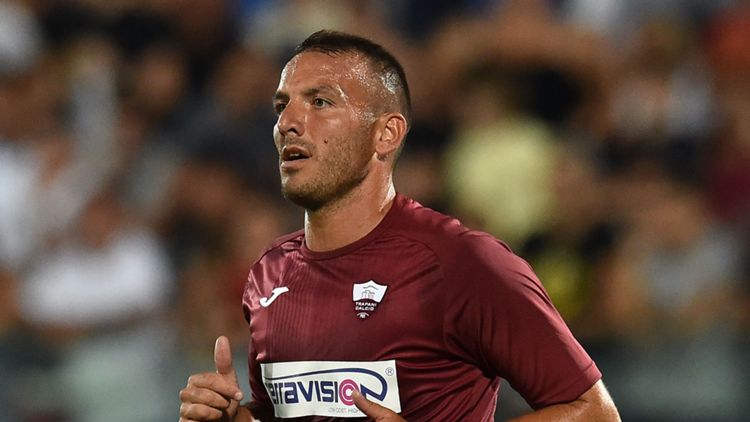Felice Evacuo con la maglia del Trapani