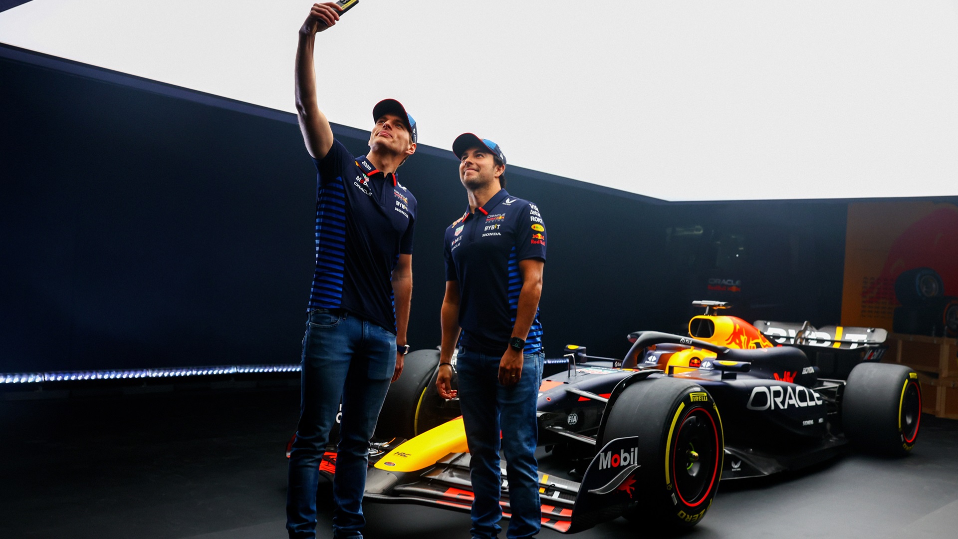 2024-02-15 Verstappen Perez Red Bull F1 Formula 1