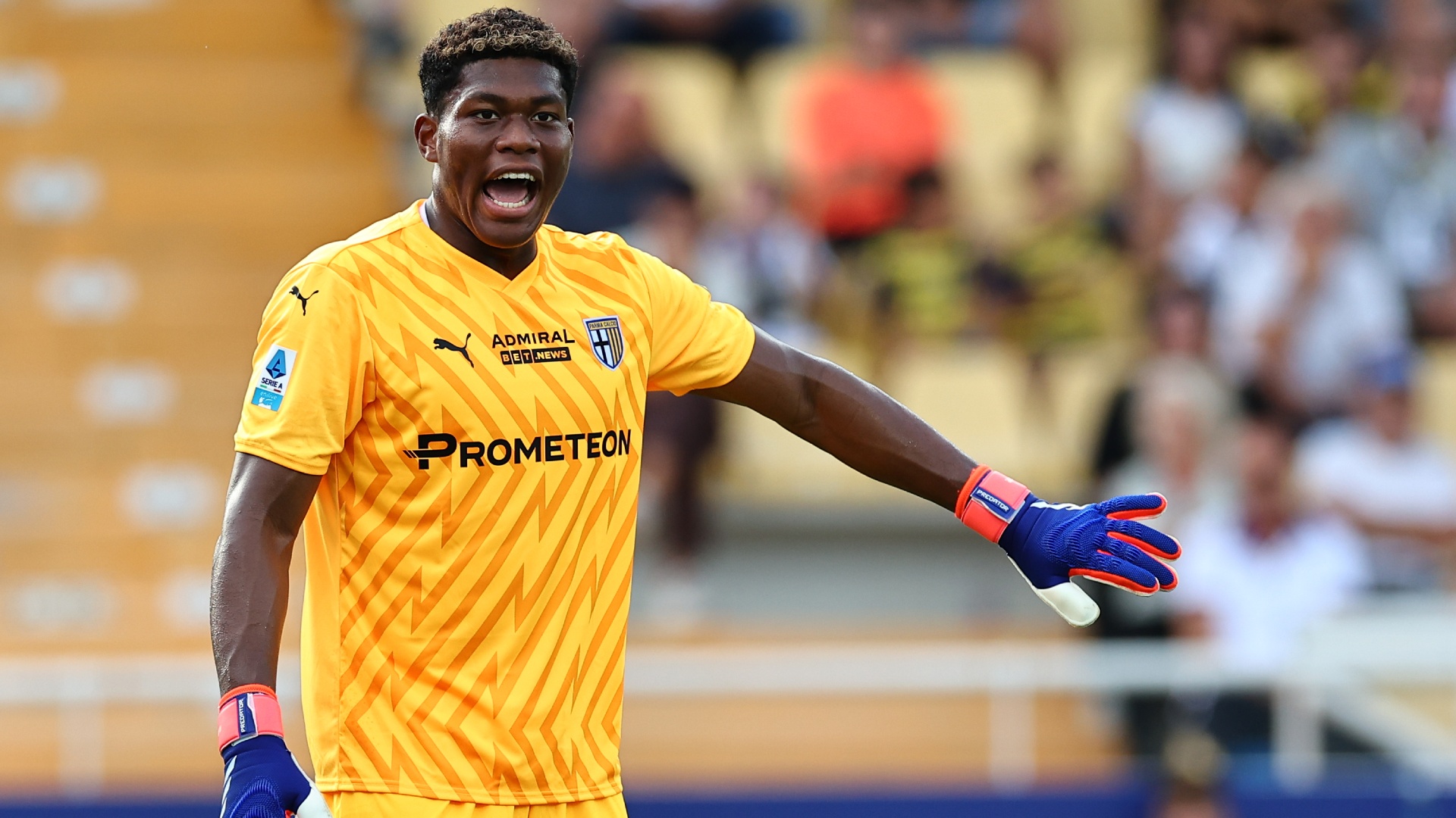 パルマで評価高まる鈴木彩艶に伊紙も注目「未熟に見えたGKはみんなを