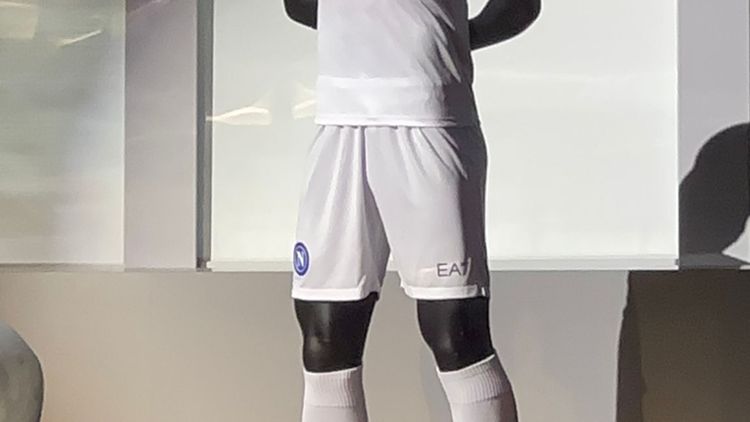 La maglia away del Napoli 2023-2024