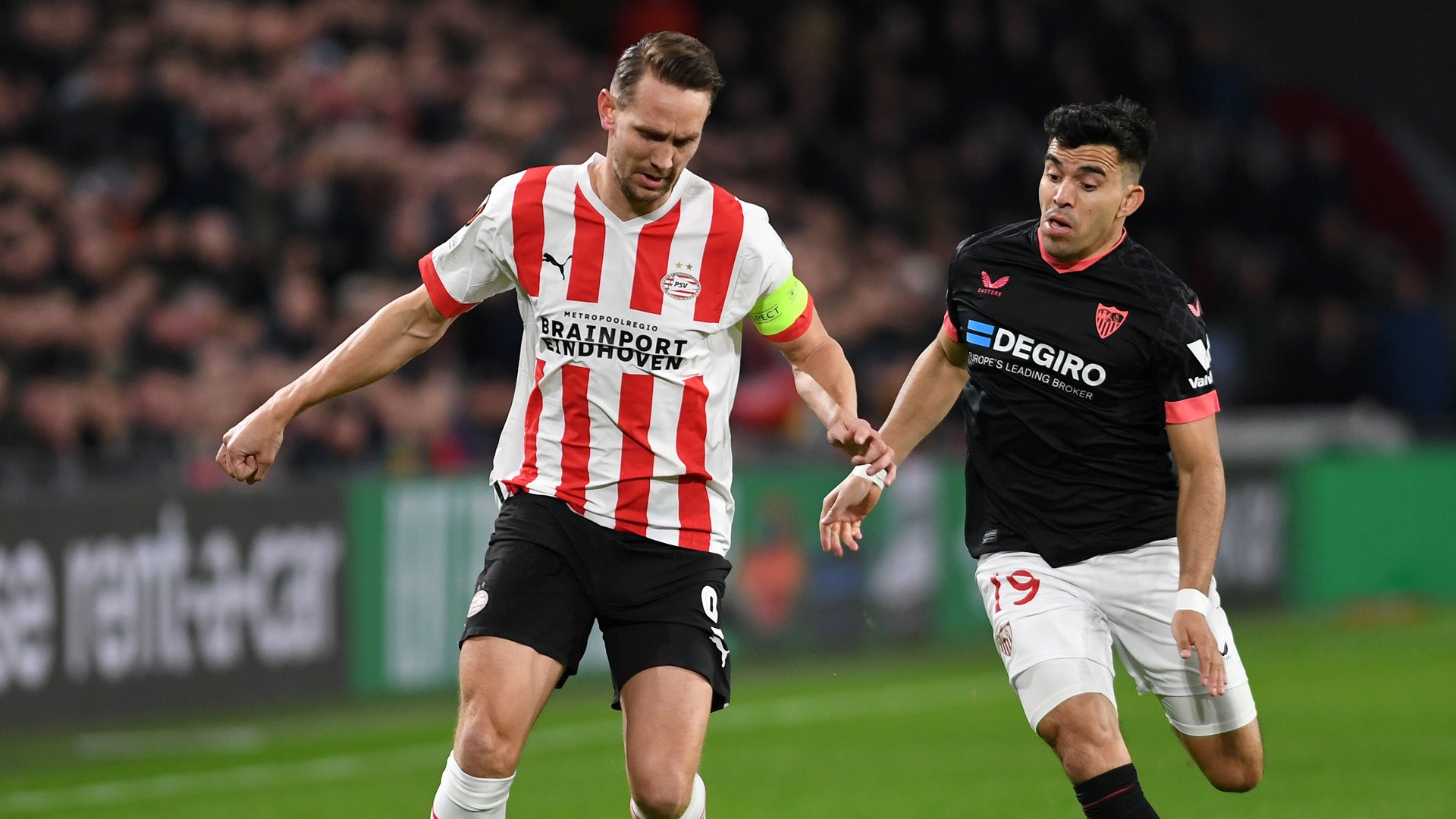 Luuk de Jong Marcos Acuna FC Sevilla PSV Eindhoven