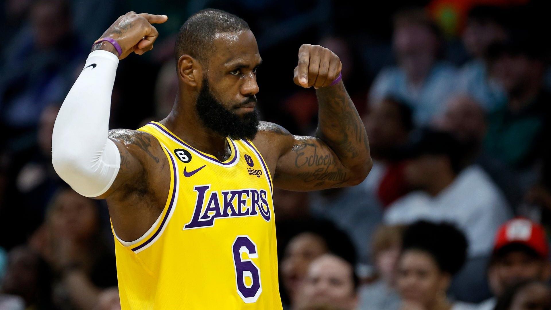 Los Angeles Lakers James NBA 01012023