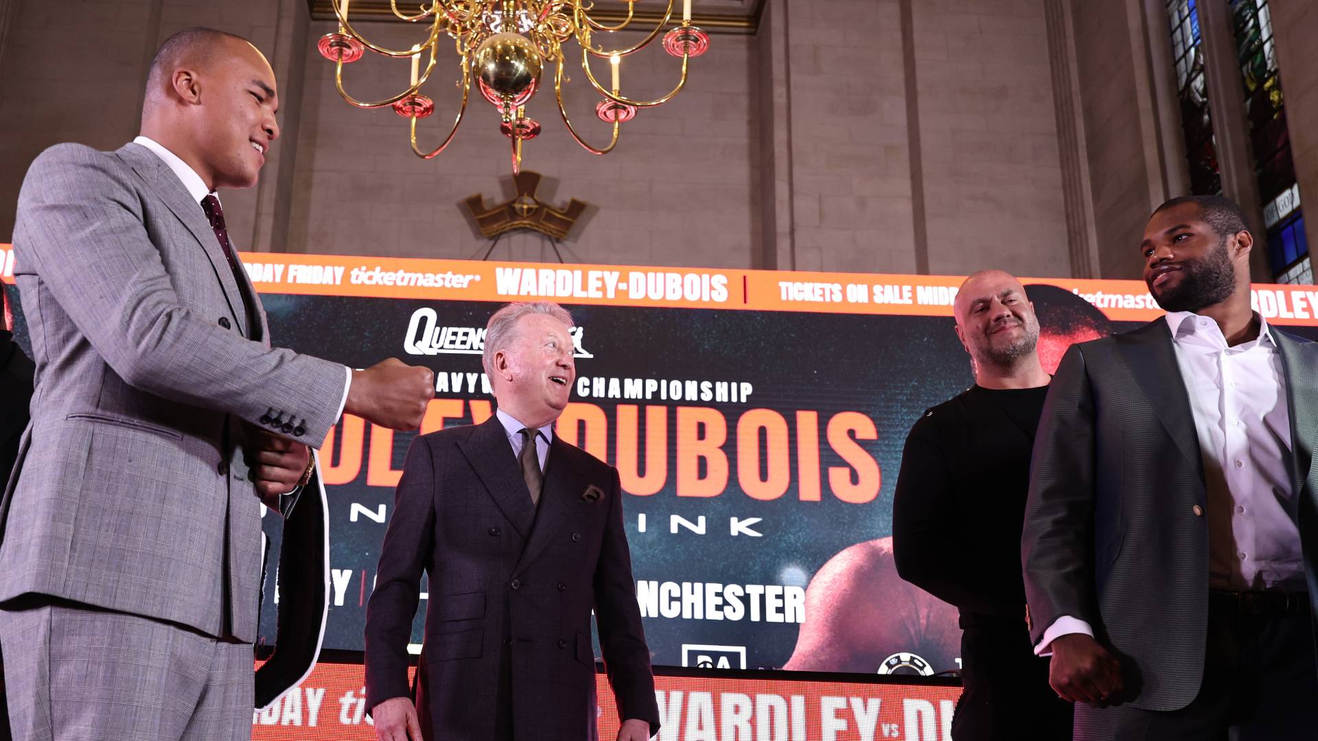 Daniel Dubois snubs Fabio Wardley fist-bump