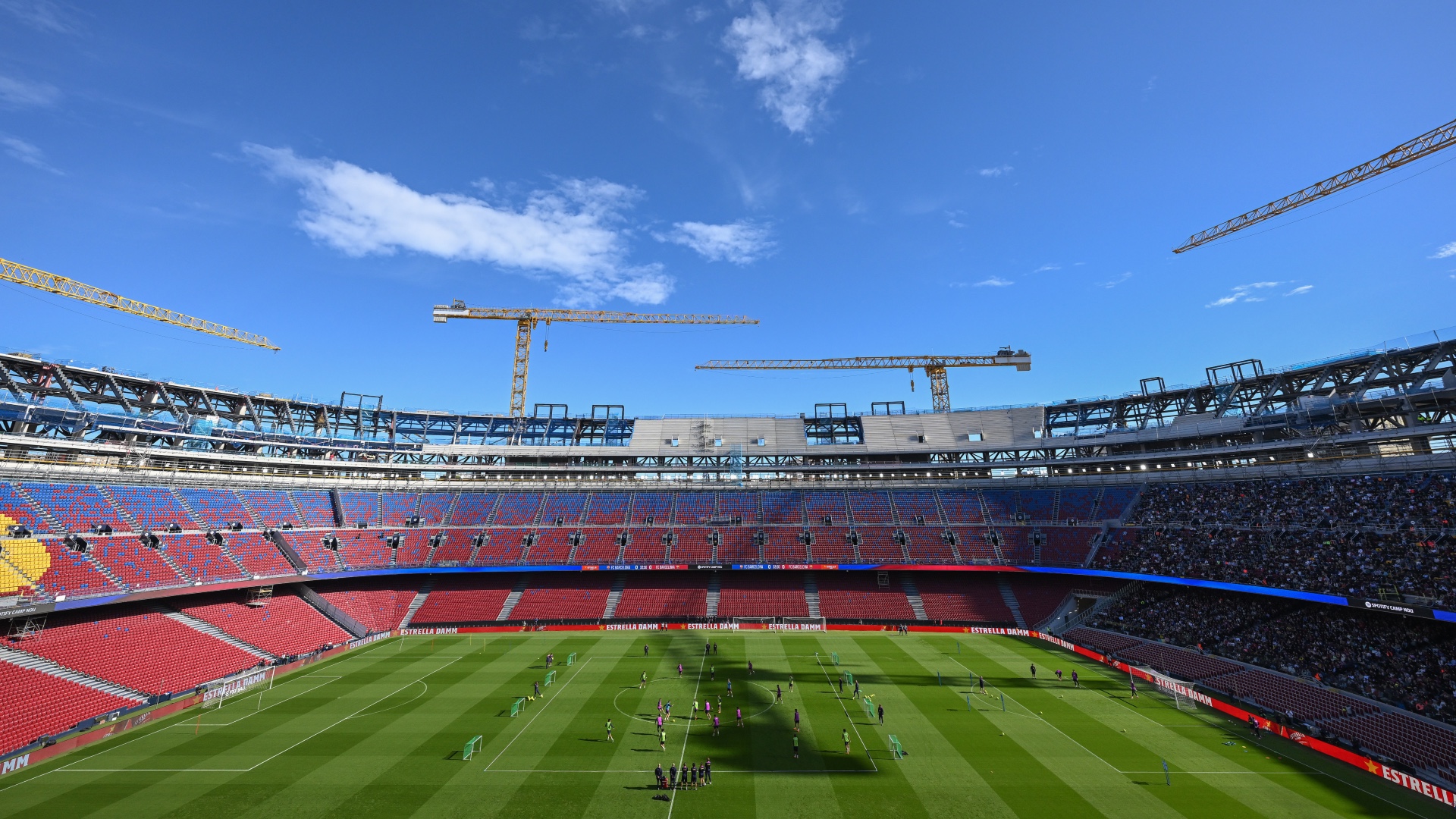 camp-nou-barcelona-liga-football-soccer-20251118