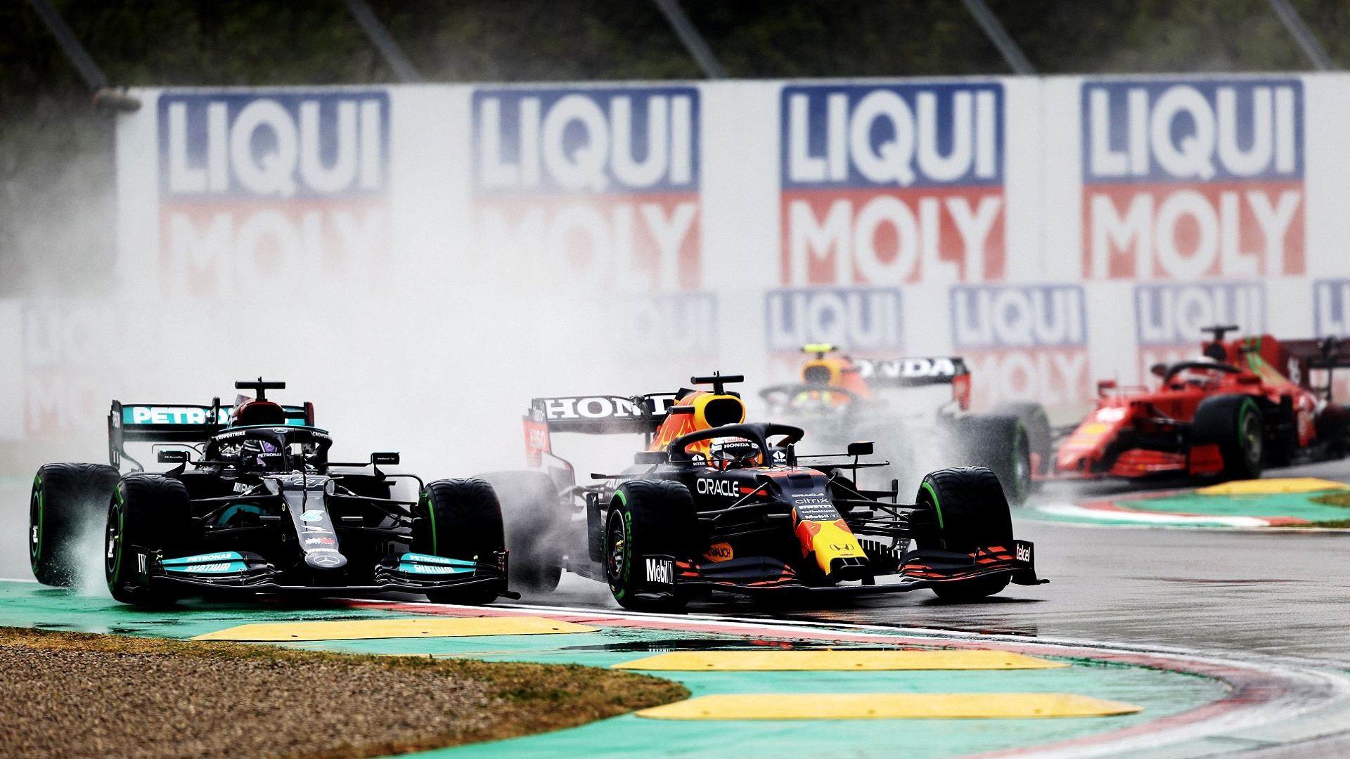 2021-04-24 Verstappen Hamilton F1 Formula 1