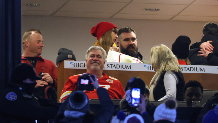 Jason Kelce Travis Kelce NFL
