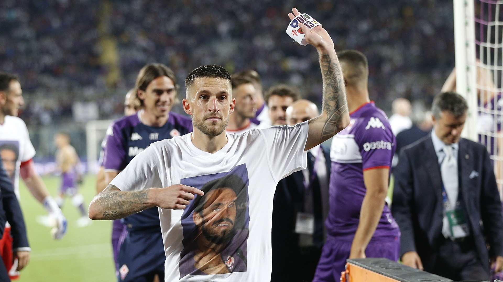 Il capitano della Fiorentina Cristiano Biraghi dedica a Davide Astori