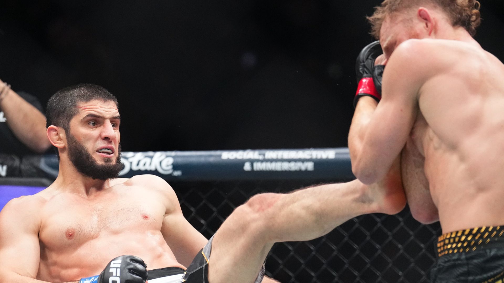 Islam Makhachev vs Jack della Maddalena