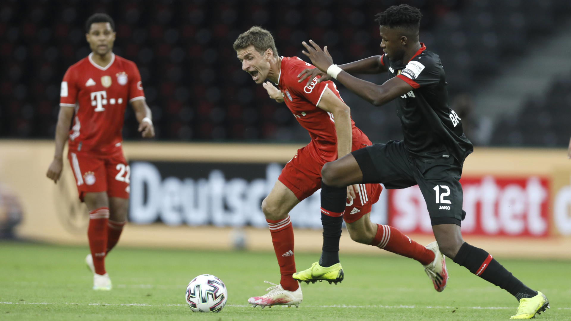 ONLY GERMANY DFB Pokal Finale Bayer Leverkusen Bayern München Thomas Müller Edmond Tapsoba 04042020