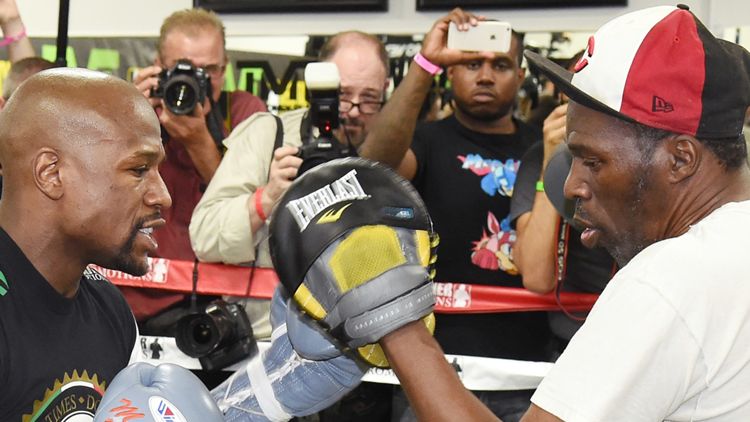 Floyd Mayweather Jr.-Roger Mayweather-getty-ftr