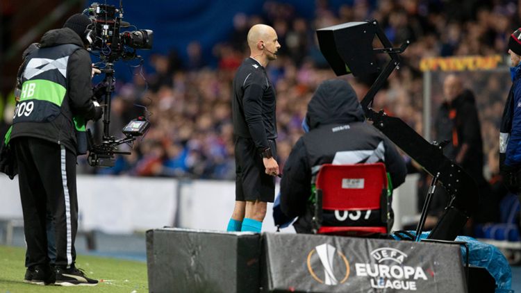 Europa League_Referee_12032020_Colorsport