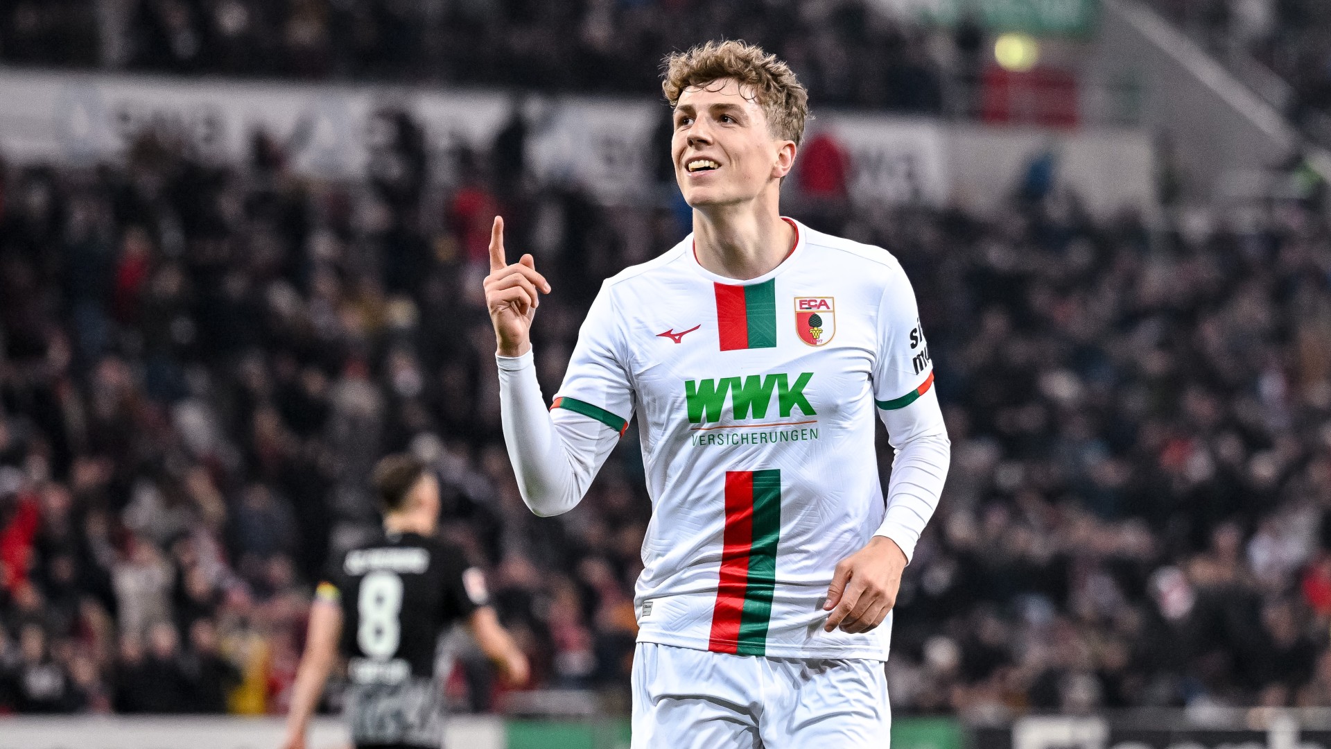 FC Augsburg Arne Engels Bundesliga 2024
