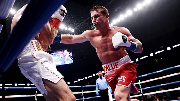 2020-12-20-Boxing-Alvarez-Smith