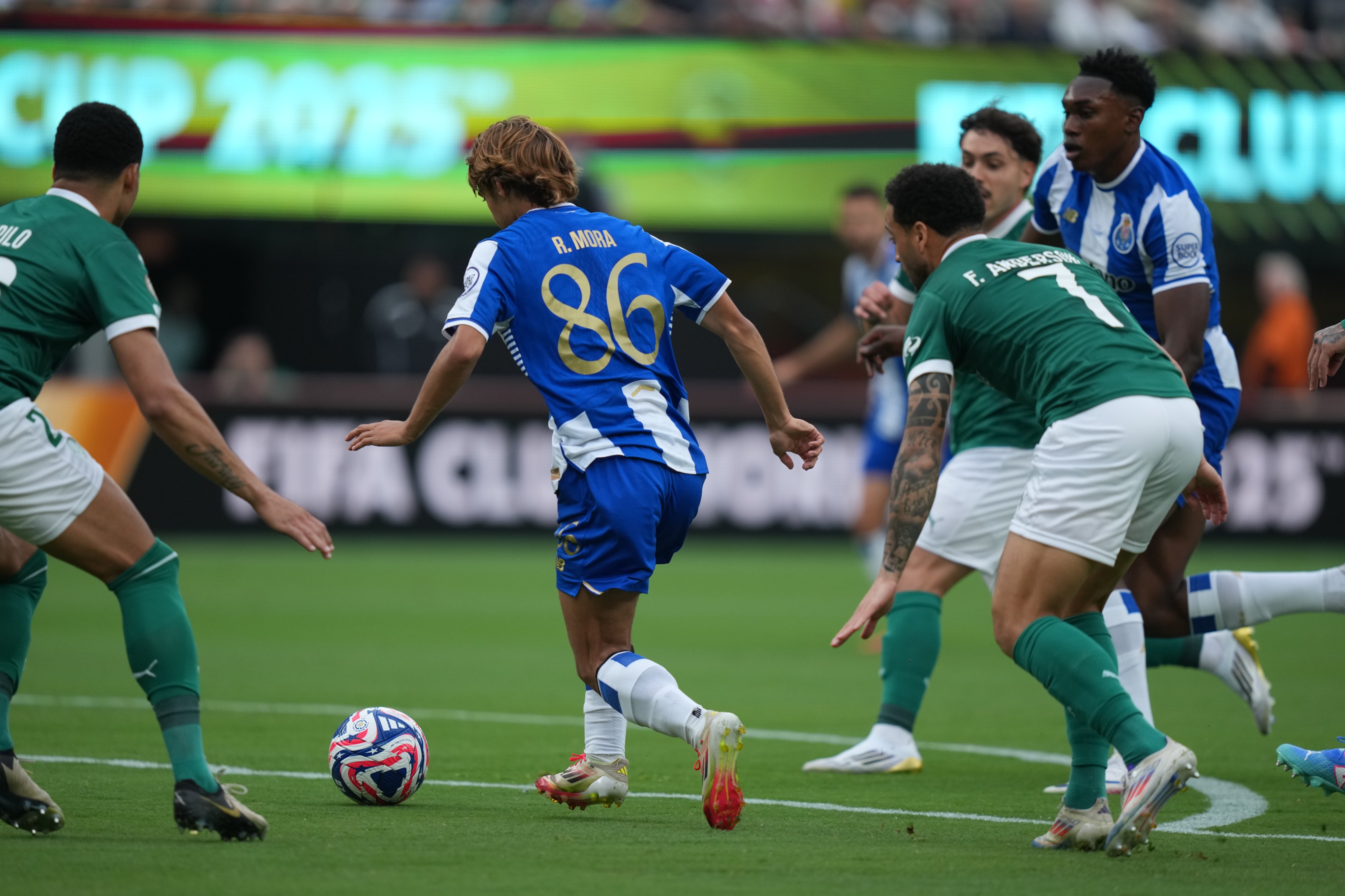 Rodrigo Mora FC Porto Palmeiras