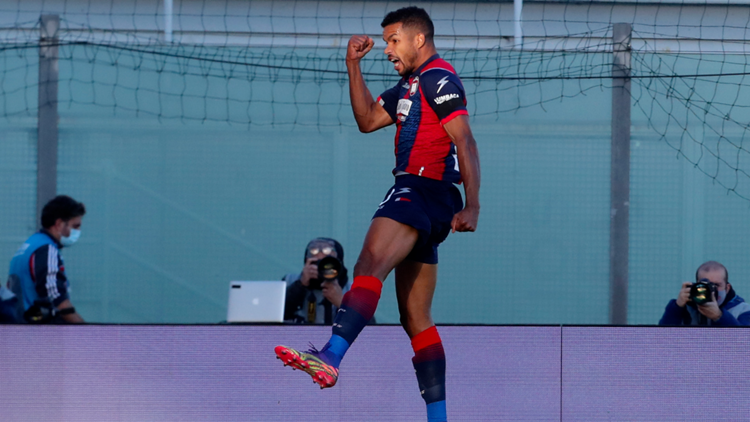 Messias in gol contro lo Spezia