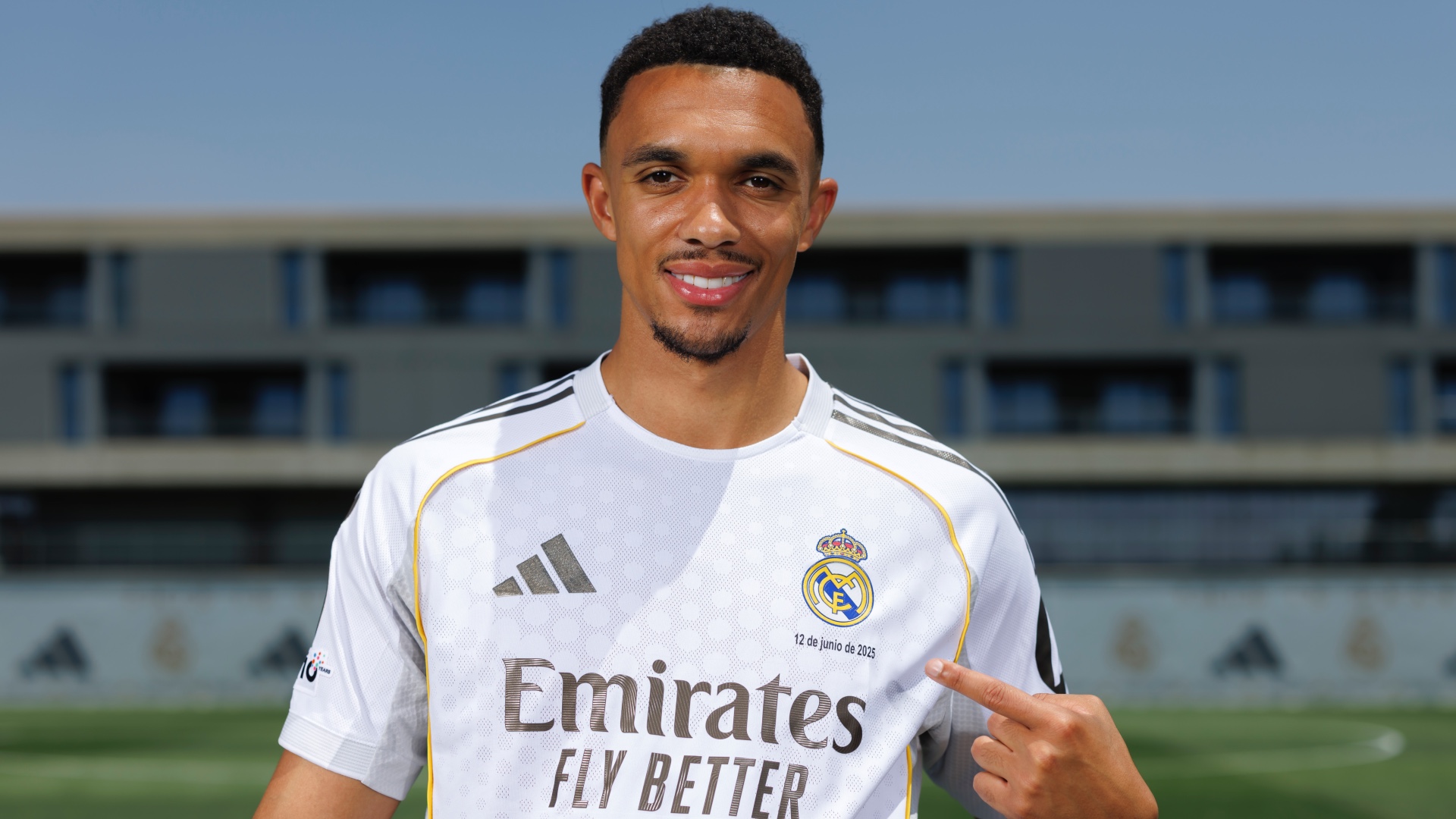 alexsander-arnold-real-madrid-liga-football-soccer-20250612