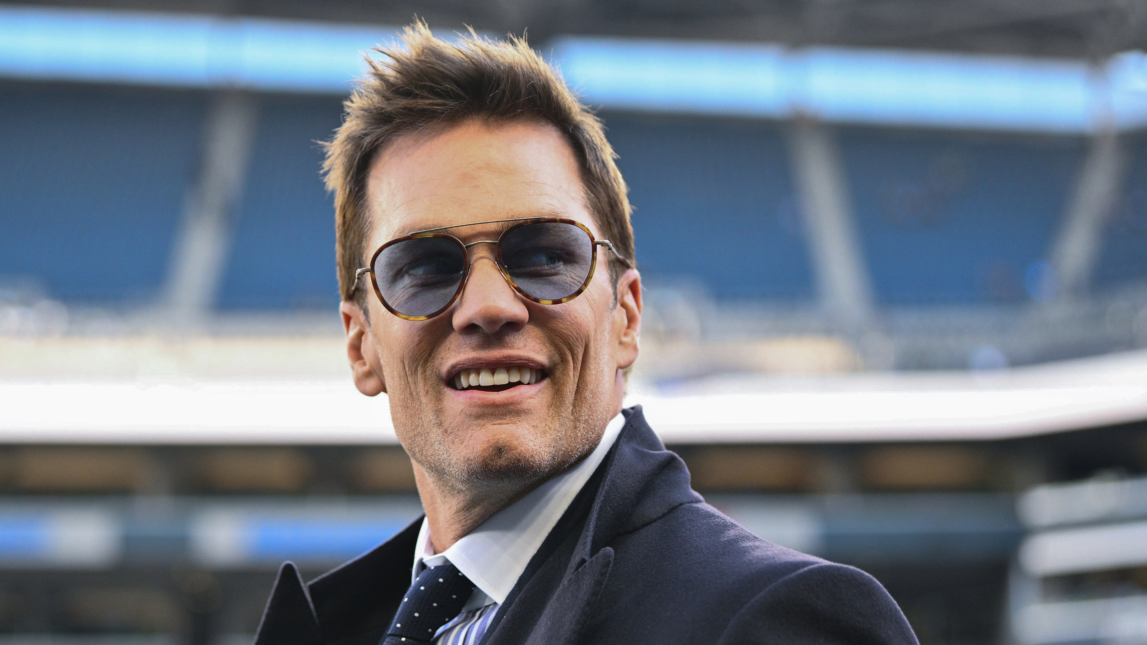 Tom Brady Raiders 16x9