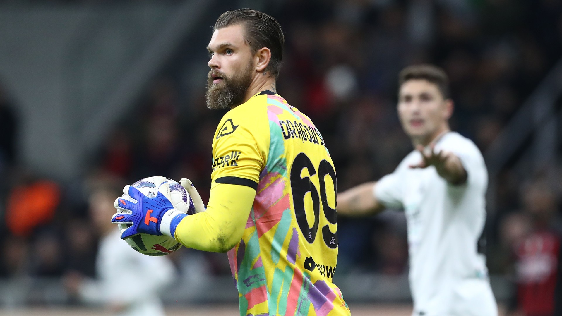 Il portiere dello Spezia Dragowski