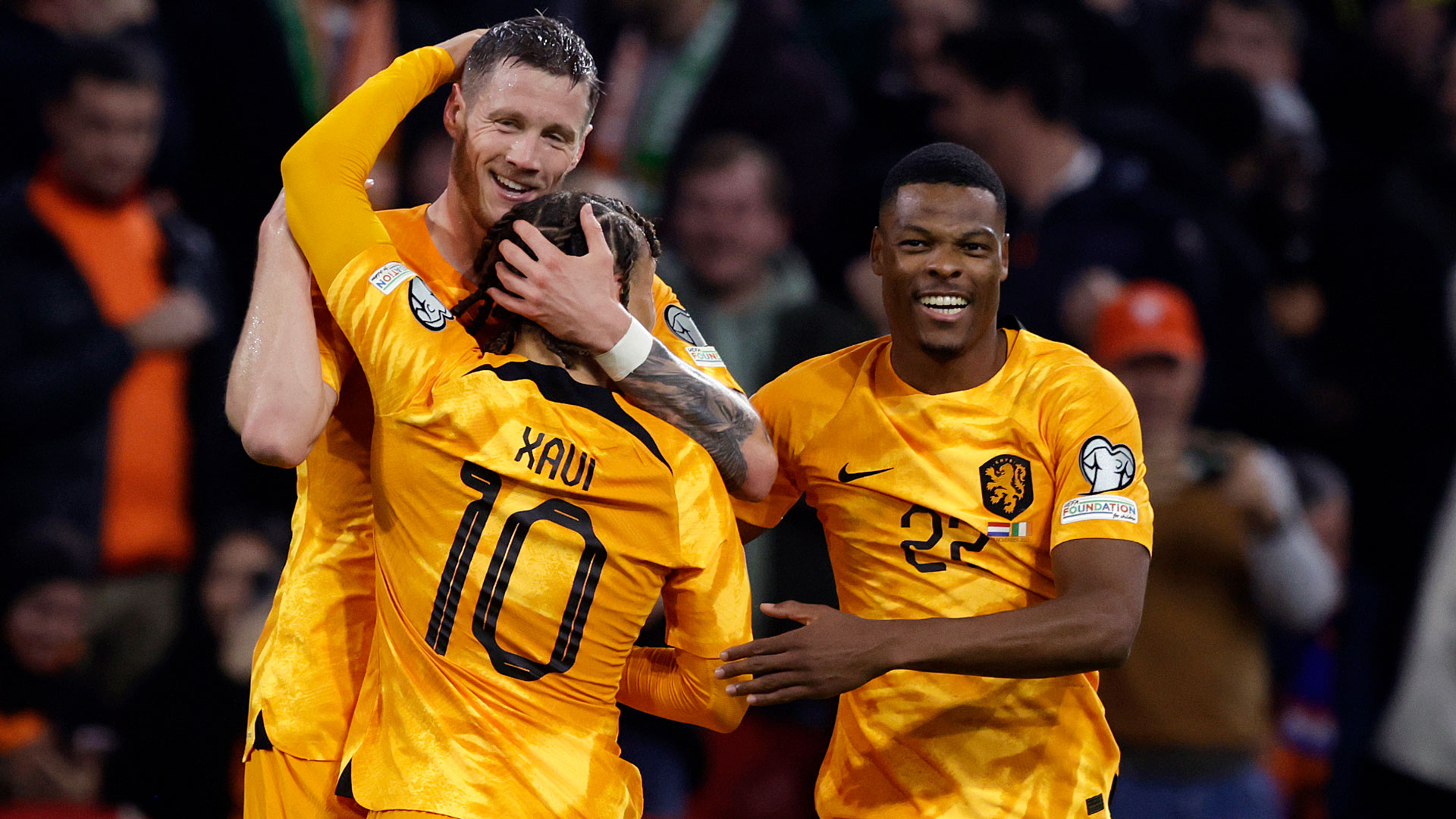 Niederlande Oranje Xavi Simons Wout Weghorst denzel Dumfries 18112023