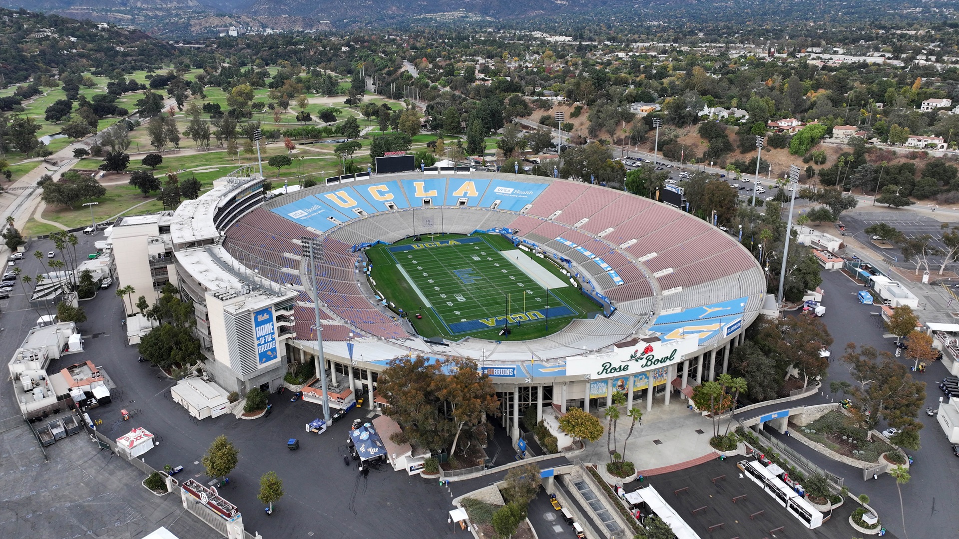 Una vista dall'alto del Rose Bowl Stadium di Pasadena