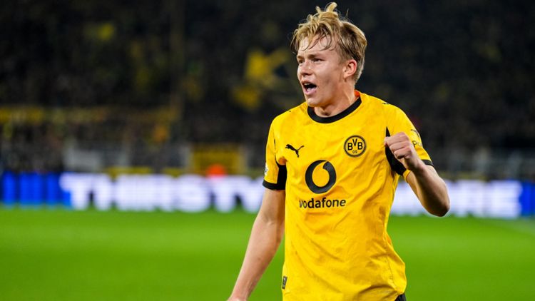 Daniel Svensson Borussia Dortmund UEFA Champions League 01102025