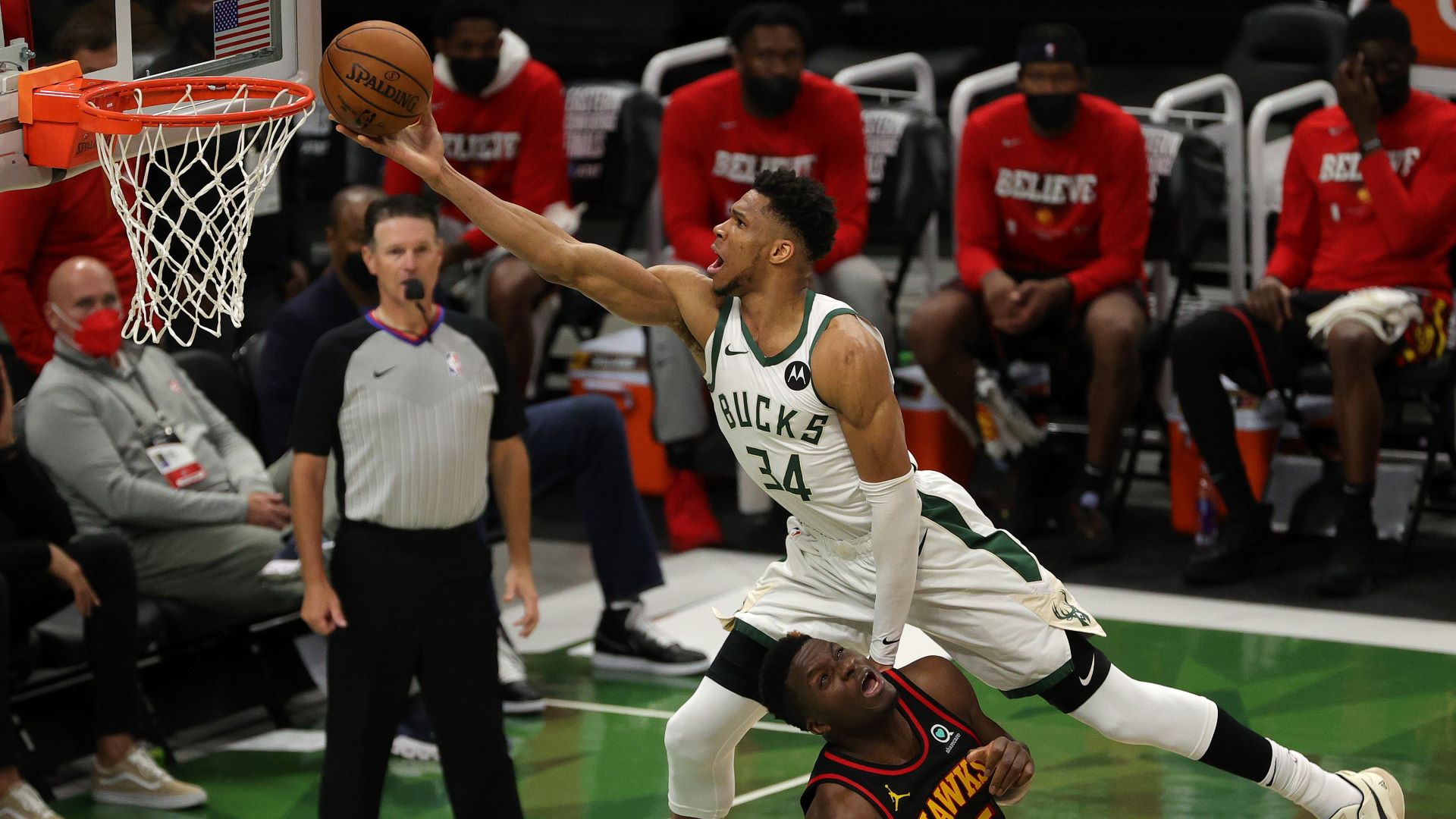 Milwaukee Bucks Antetokounmpo Atlanta Hawks NBA Playoffs live