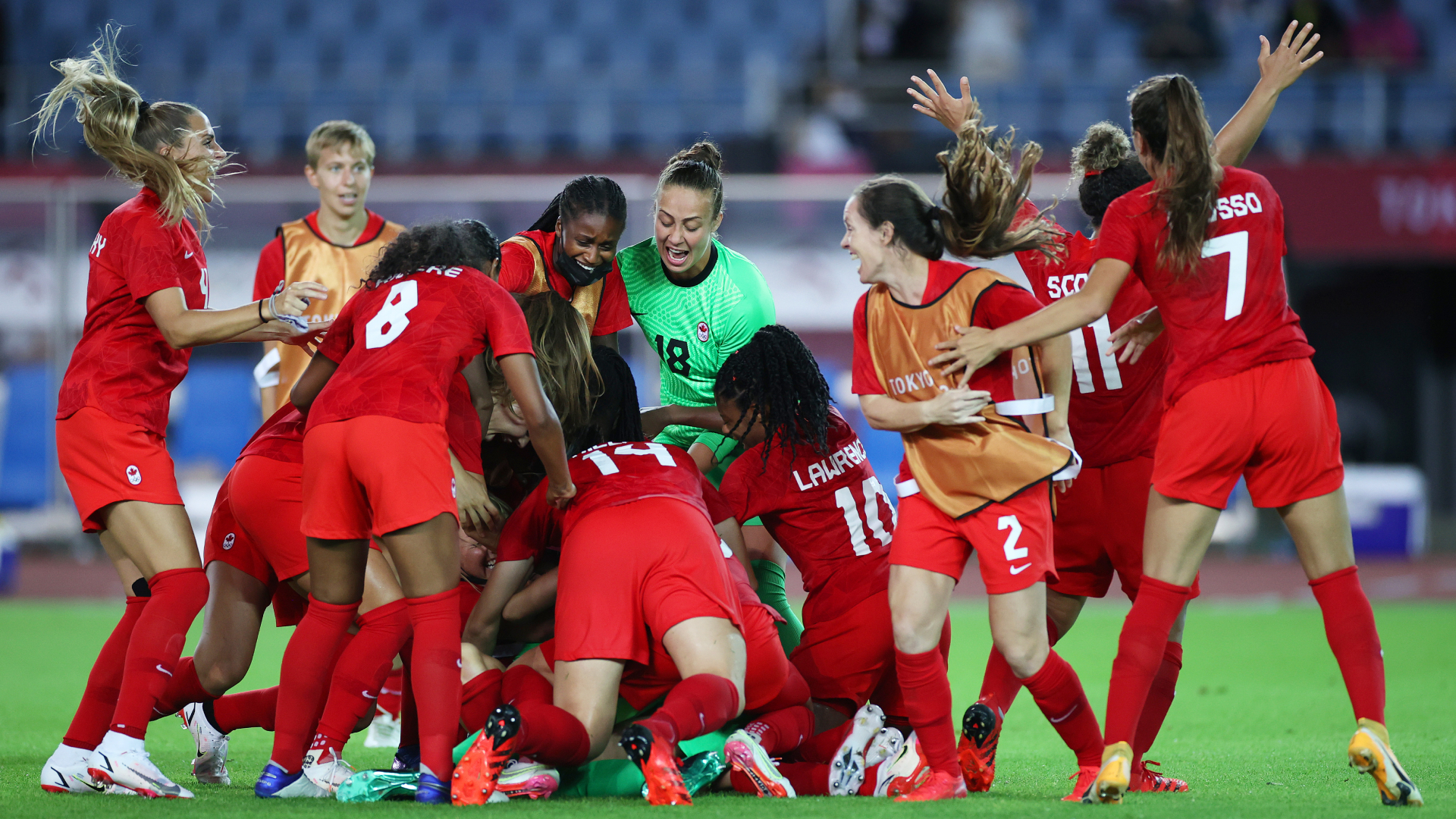 canada-brazil-womens-soccer-olympics-getty-ftr