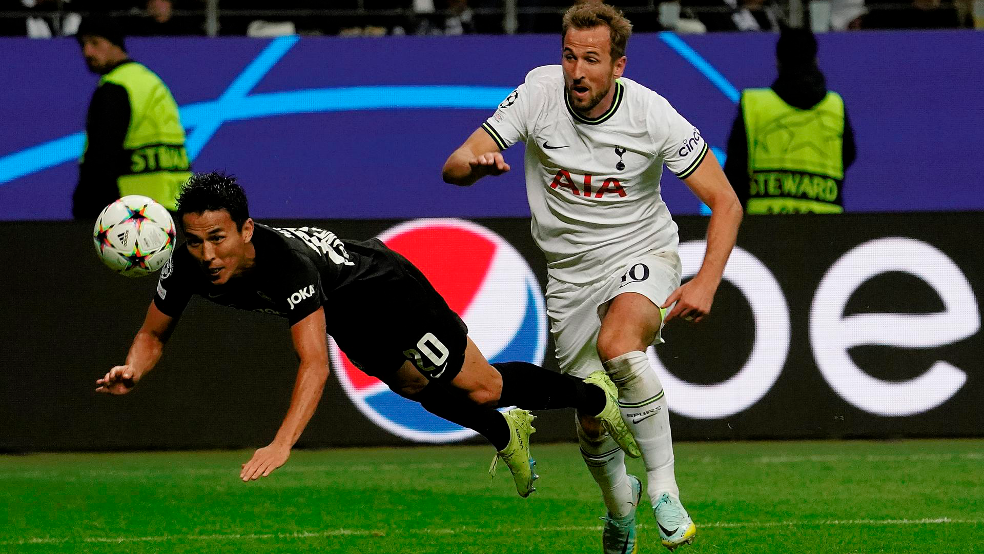 harry Kane Makoto Hasebe Eintracht Frankfurt Tottenham Hotspur Champions League 04102022