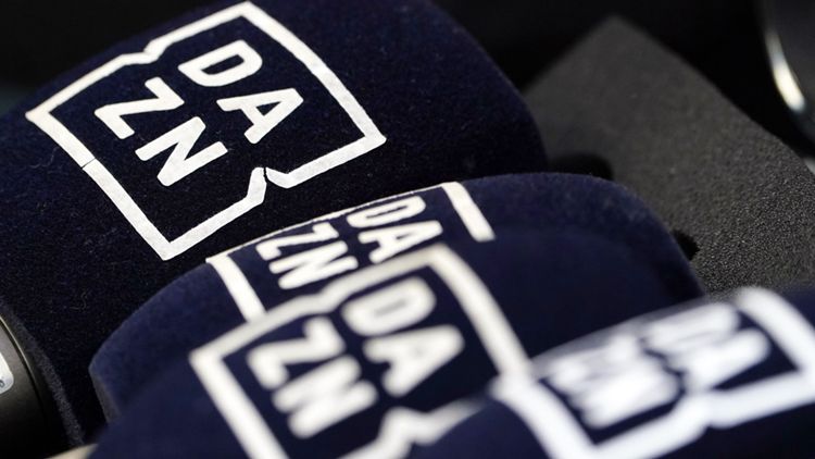 DAZN Mikrofone Kommentator:in