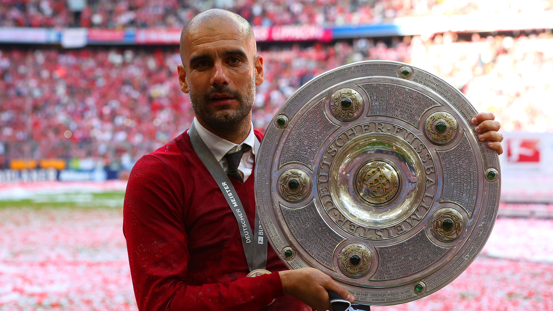 Pep Guardiola FC Bayern München Deutscher Meister Meisterschale 10052014