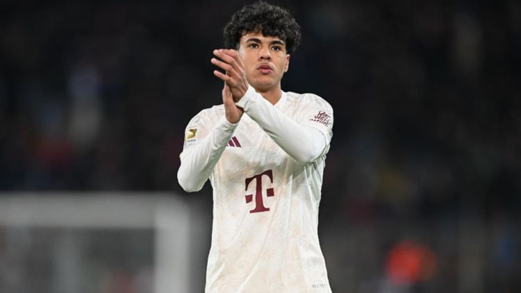 Adam Aznou, Bayern Munich