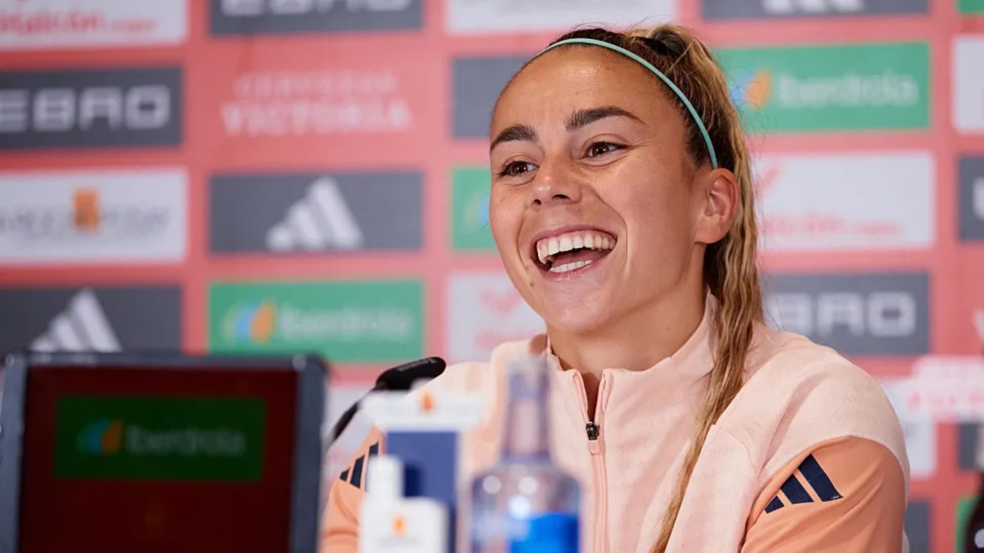 Athenea del Castillo, España, RFEF