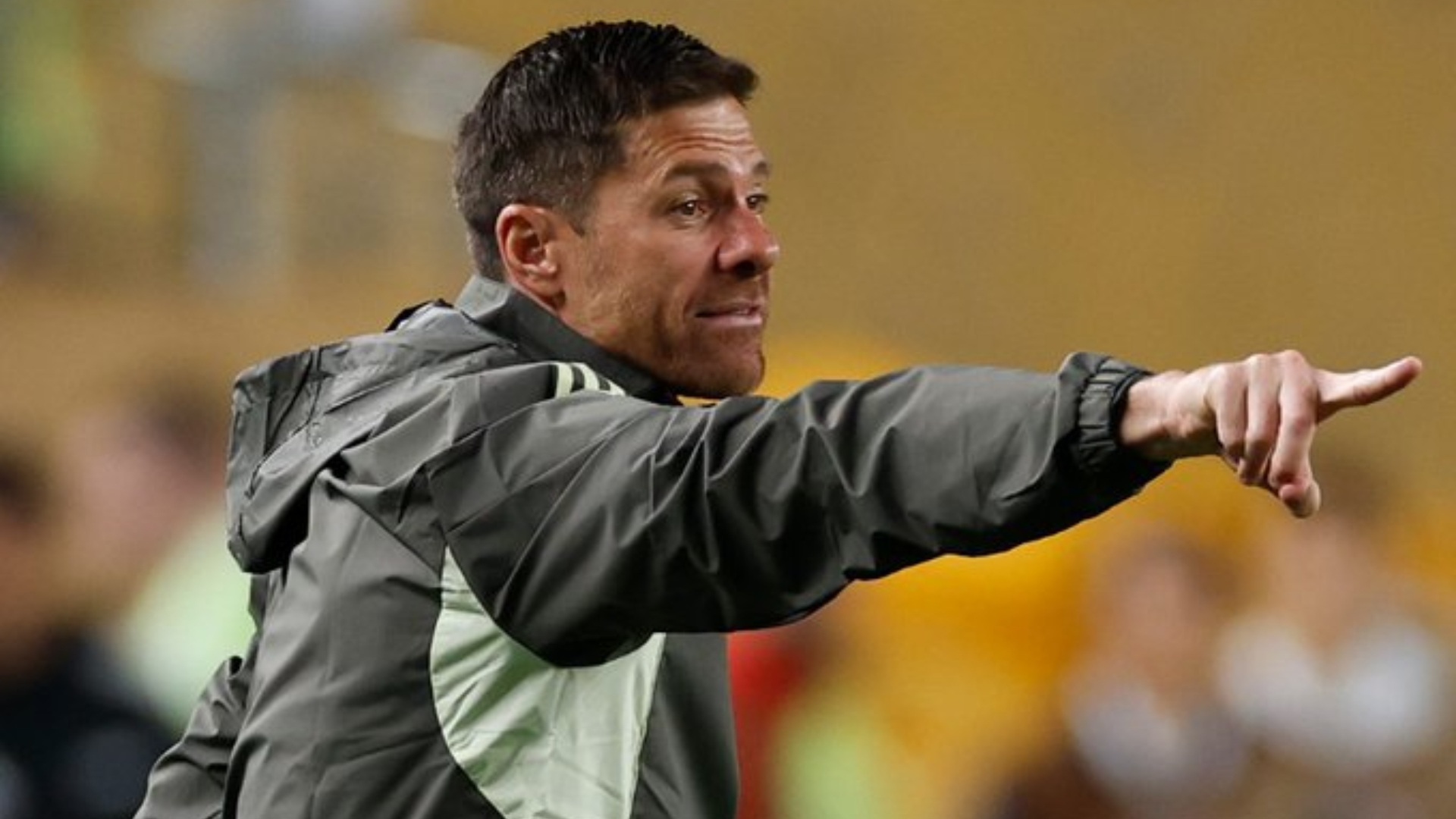 Xabi Alonso entrenando