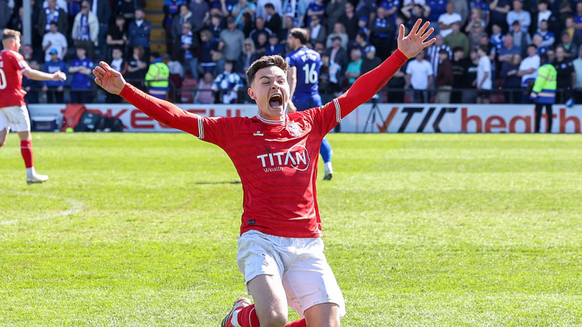 Alex Hunt