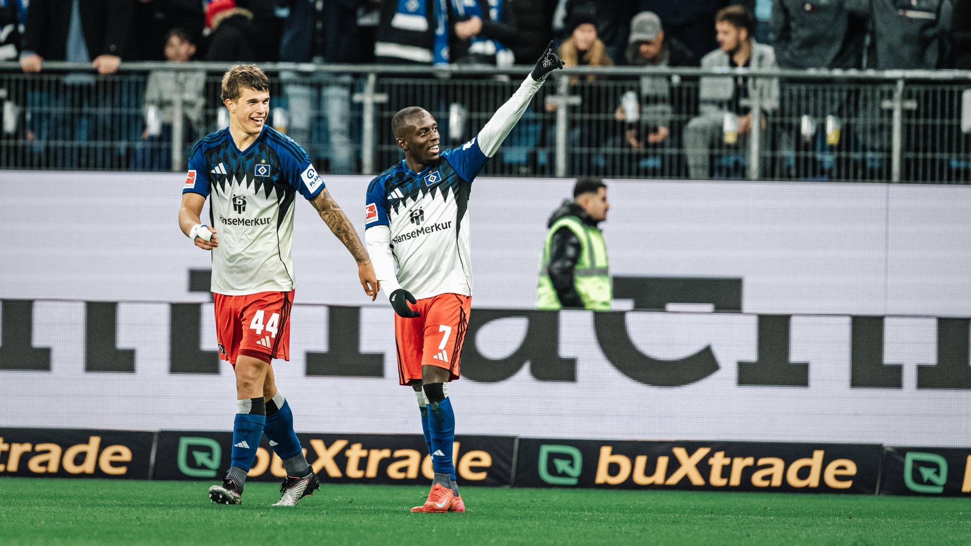 Lukas Vuskovic Jean-Luc Dompe Hamburger SV HSV 05102025
