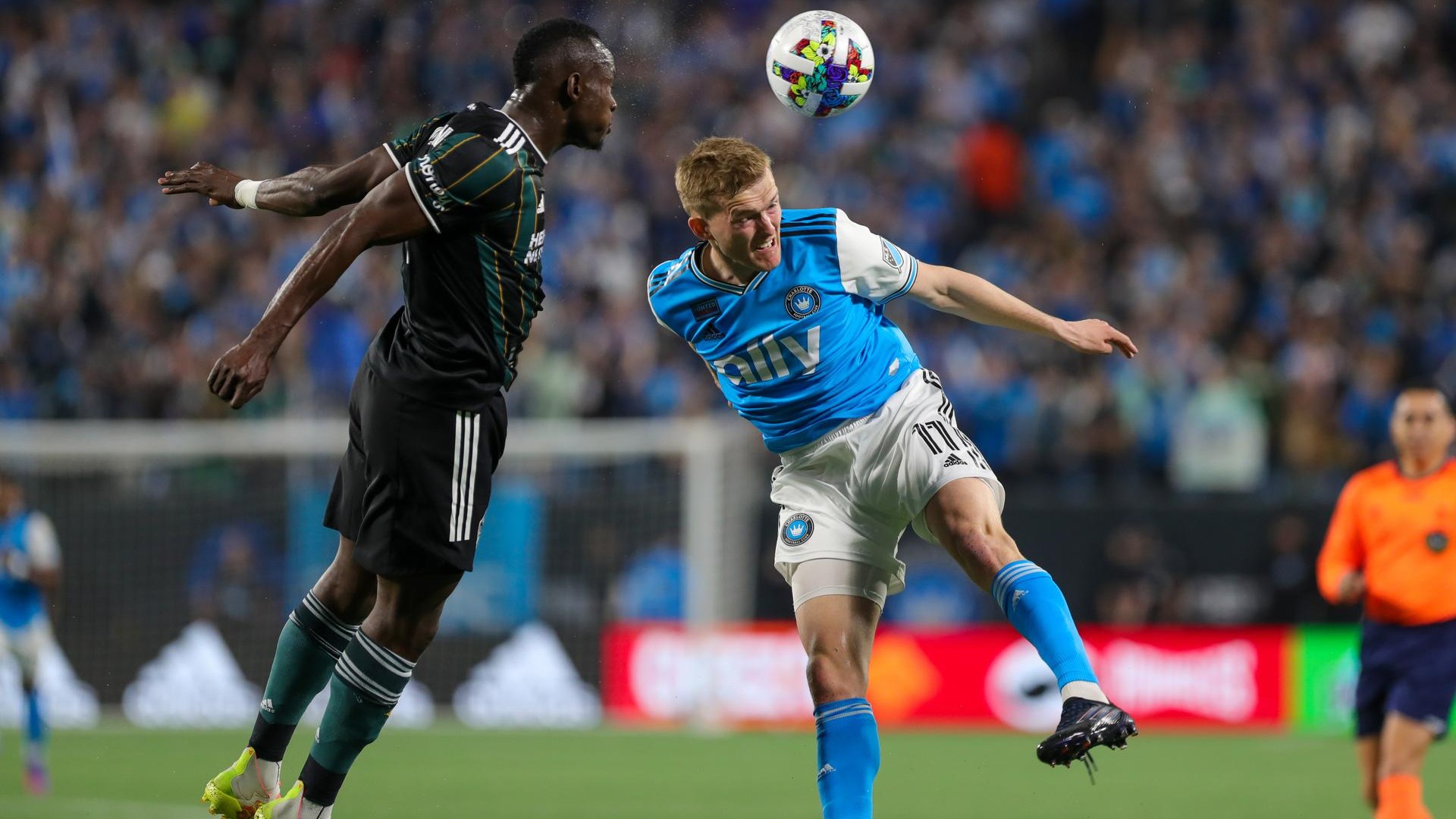 Charlotte FC vs LA Galaxy, duello aereo in MLS