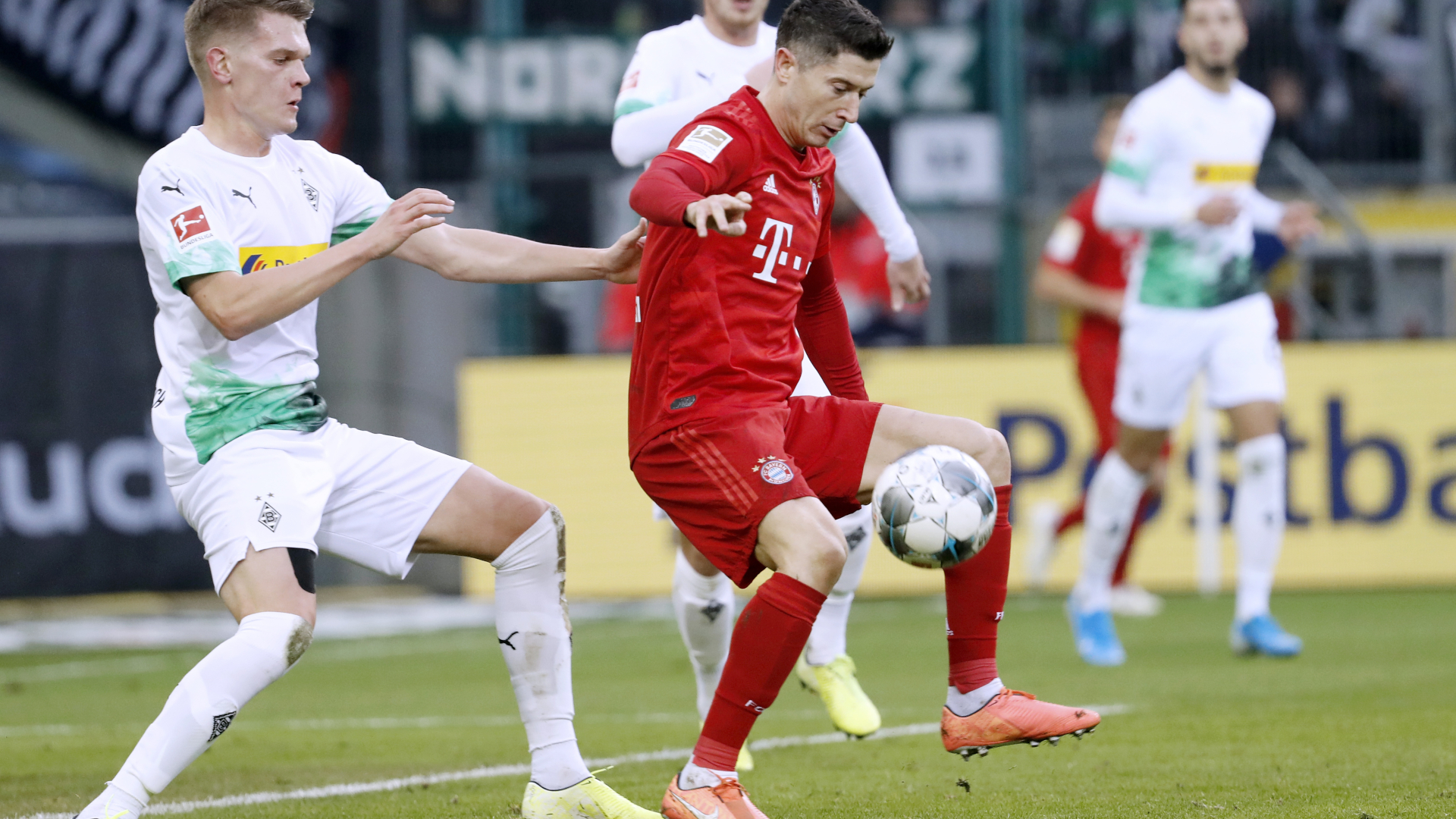 ONLY GERMANY Borussia Mönchengladbach Bayern München Bundesliga Matthias Ginter Robert Lewandowski 07122019