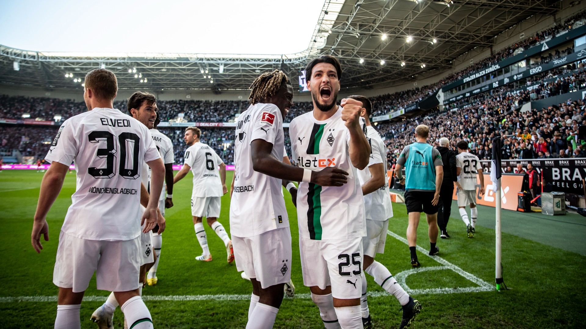Borussia Mönchengladbach Ramy Bensebaini Bundesliga 09102022