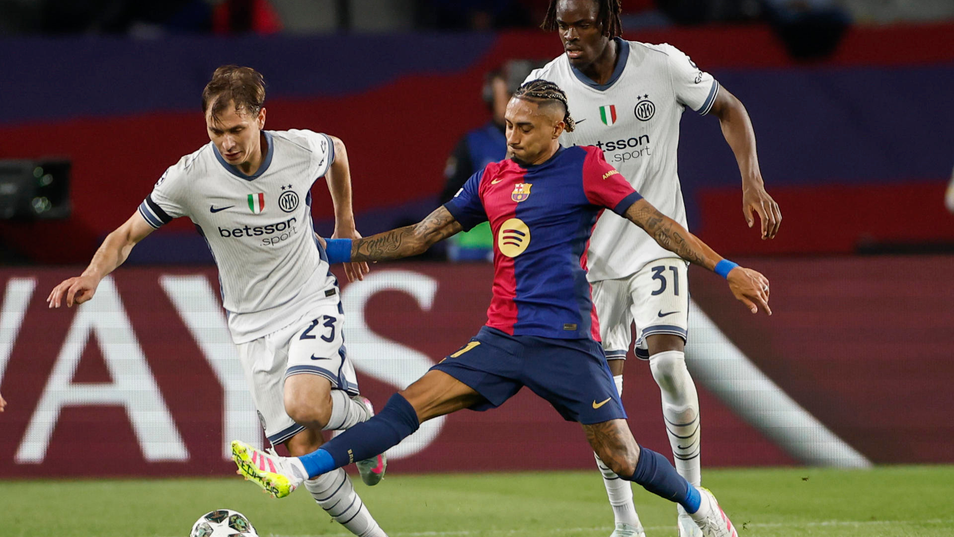 Raphinha FC Barcelona Champions League 2025