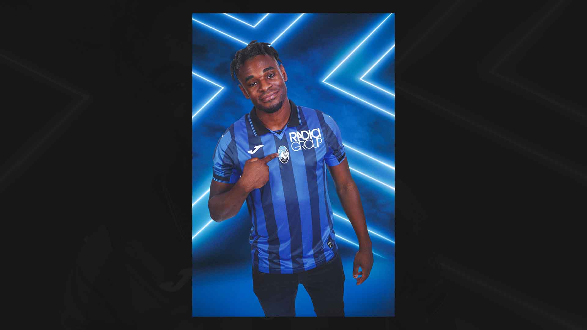 La prima maglia dell'Atalanta 2023/2024