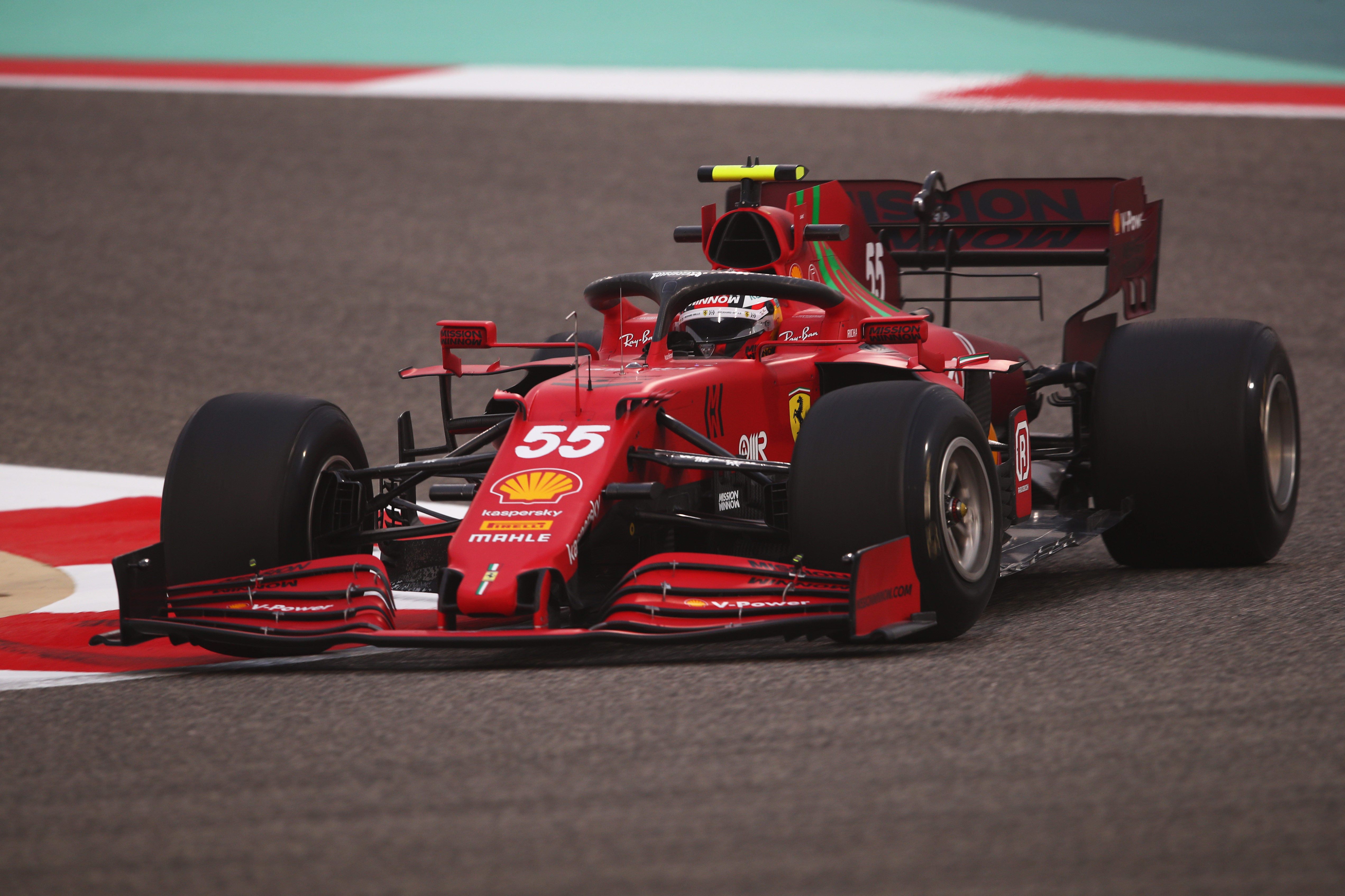Carlos Sainz en su nuevo Ferrari