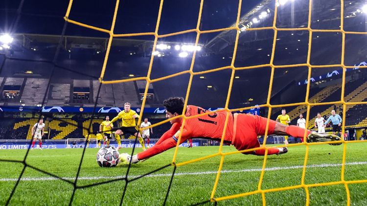 Borussia Dortmund BVB Champions League Signal Iduna Park Haaland