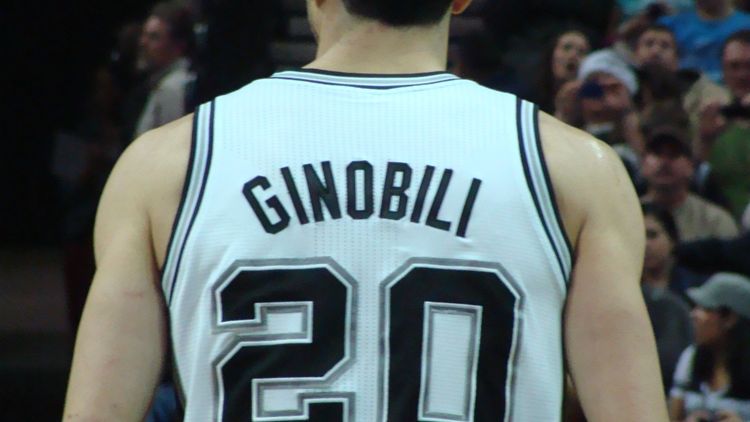 Ginobili con la maglia numero 20