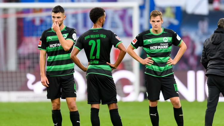 Greuther Fürth Maximilian Bauer Jamie Leweling Max Christiansen Bundesliga 23102021