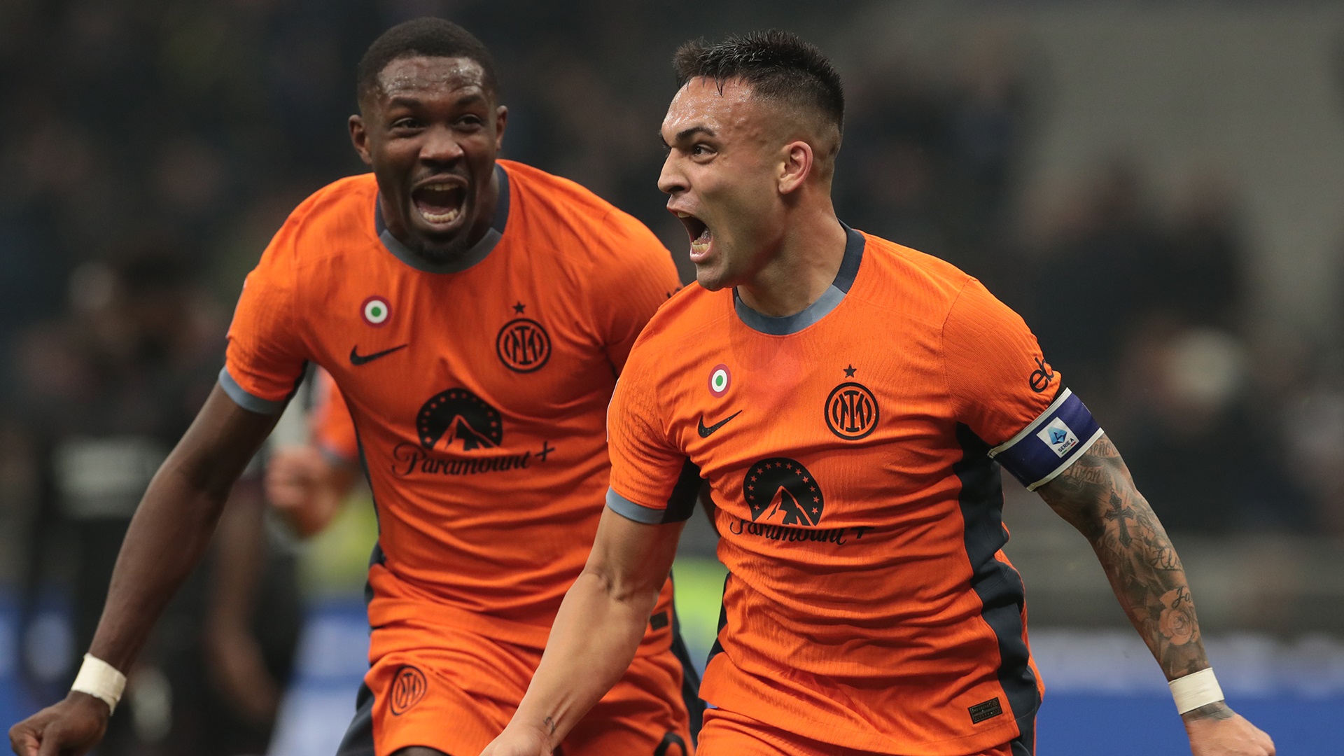 Lautaro e Thuram esultano in Inter-Salernitana