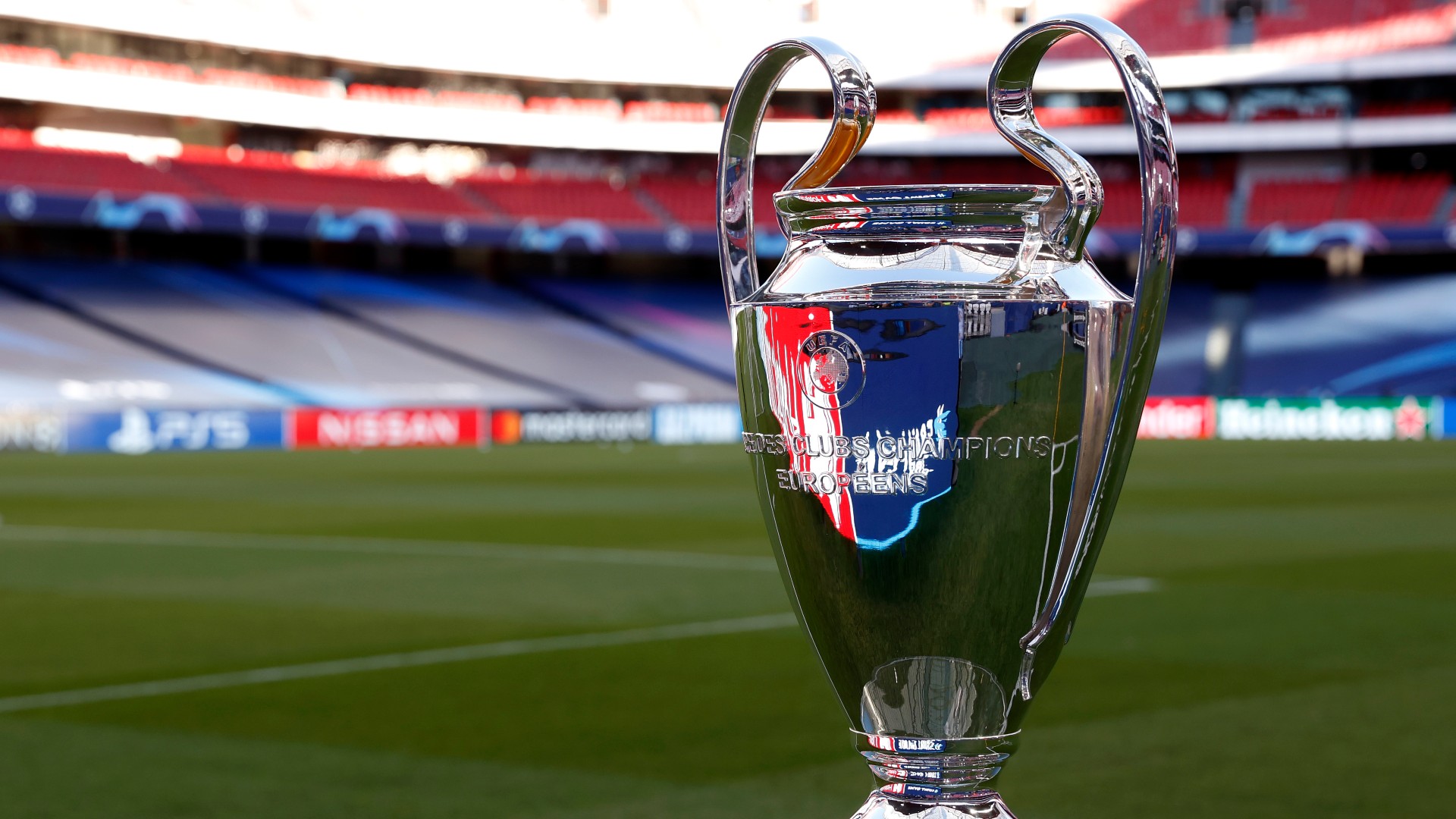 Champions League Trophy 230820