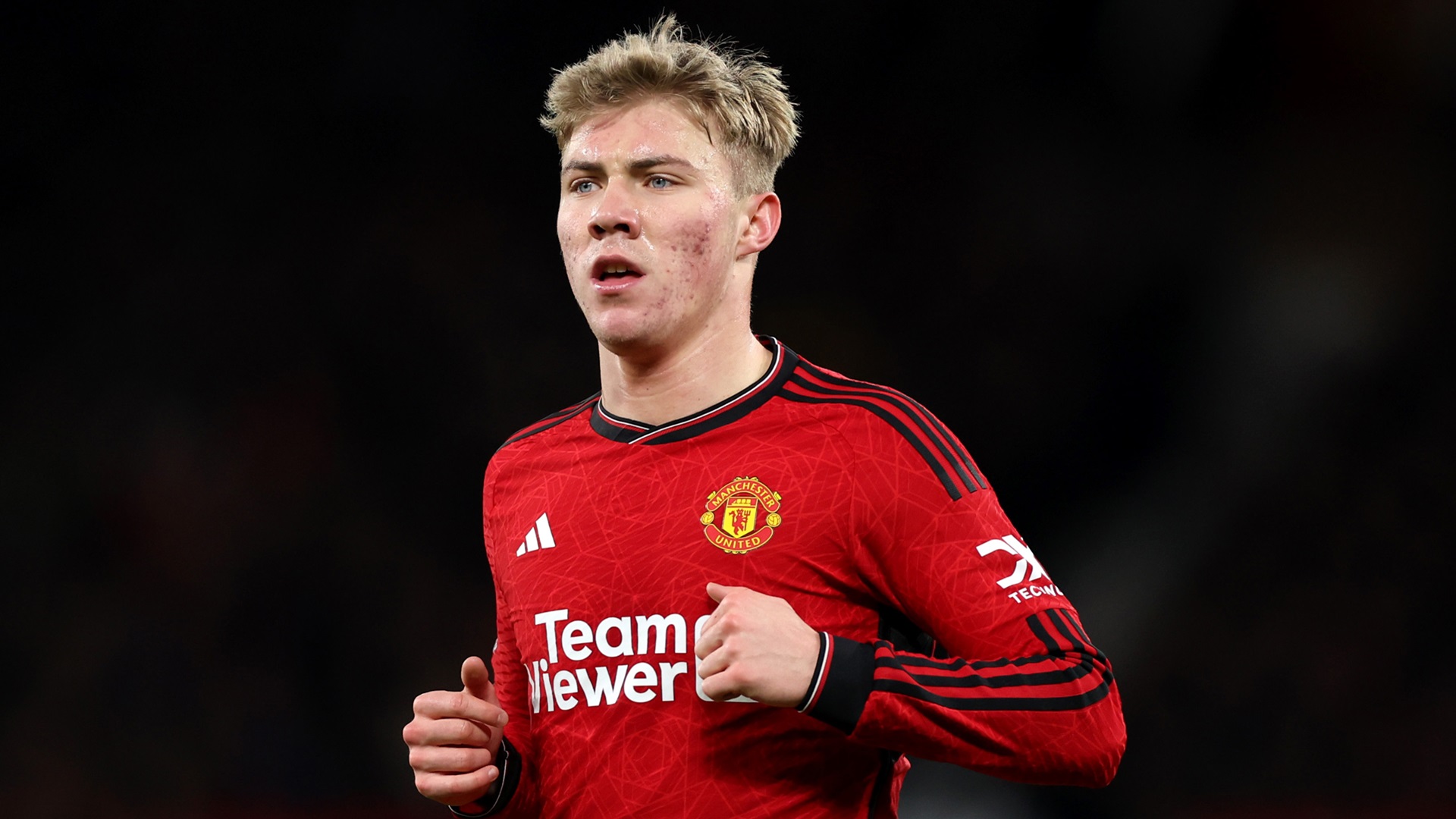 Rasmus Hojlund con la maglia dello United